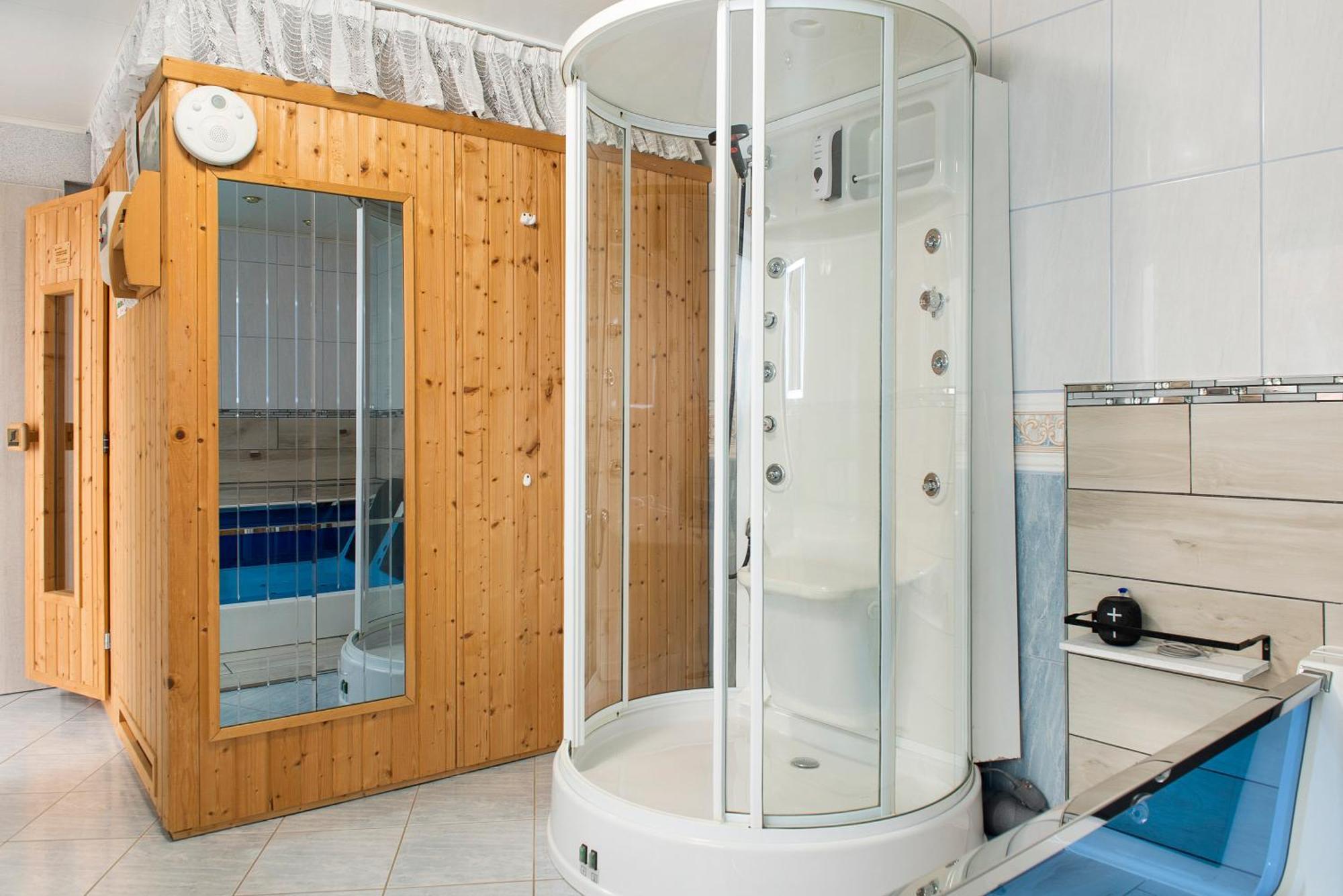 Spawo Mit Sauna Und Whirpool Pfullendorf Exteriör bild